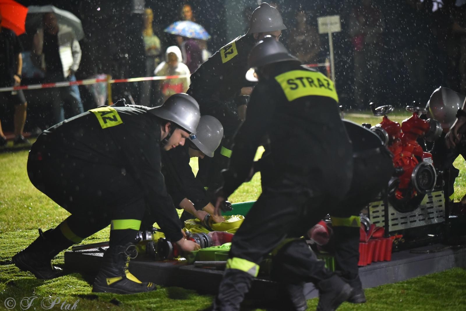 Zdjęcie w galerii na portalu naszraciborz.pl: Samborowicki Armagedon po raz drugi – gospodarze nie dali się pokonać! [FOTO na bis!] wiadomości z regionu