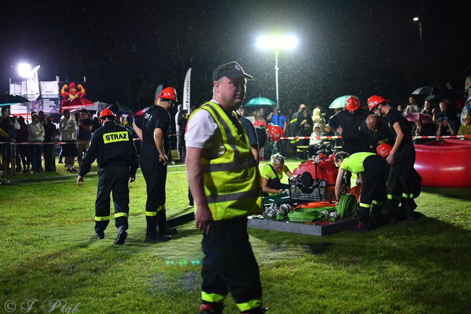 Zdjęcie w galerii na portalu naszraciborz.pl: Samborowicki Armagedon po raz drugi – gospodarze nie dali się pokonać! [FOTO na bis!] wiadomości z regionu