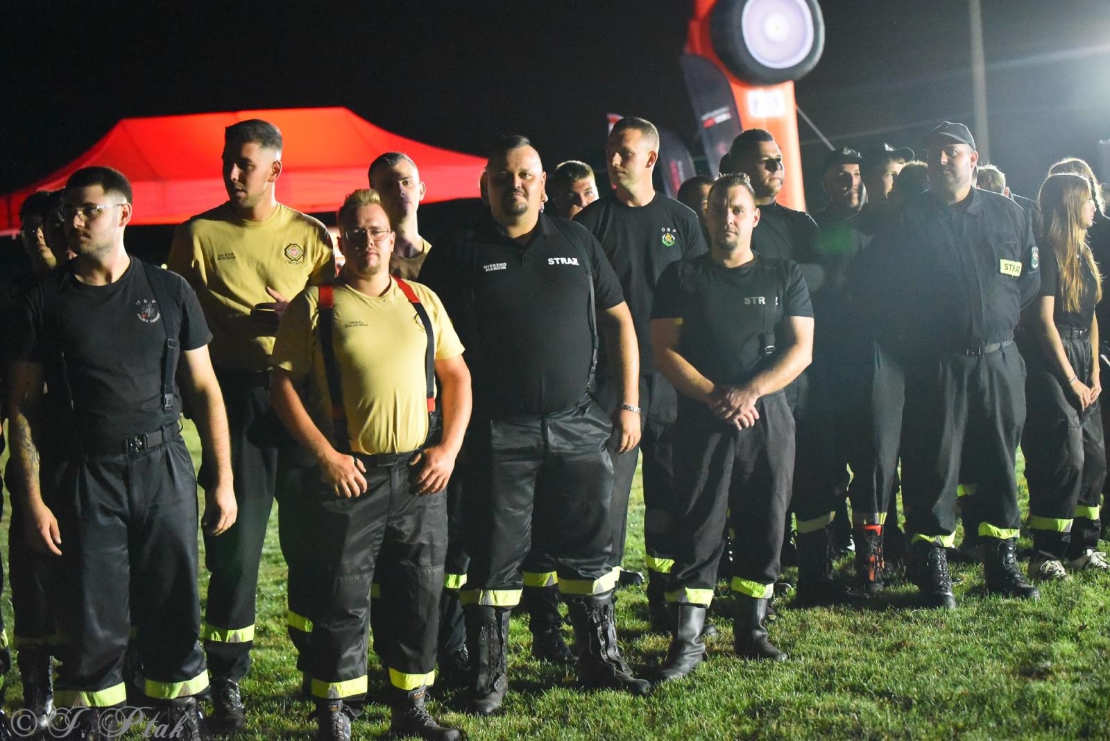 Zdjęcie w galerii na portalu naszraciborz.pl: Samborowicki Armagedon po raz drugi – gospodarze nie dali się pokonać! [FOTO na bis!] wiadomości z regionu