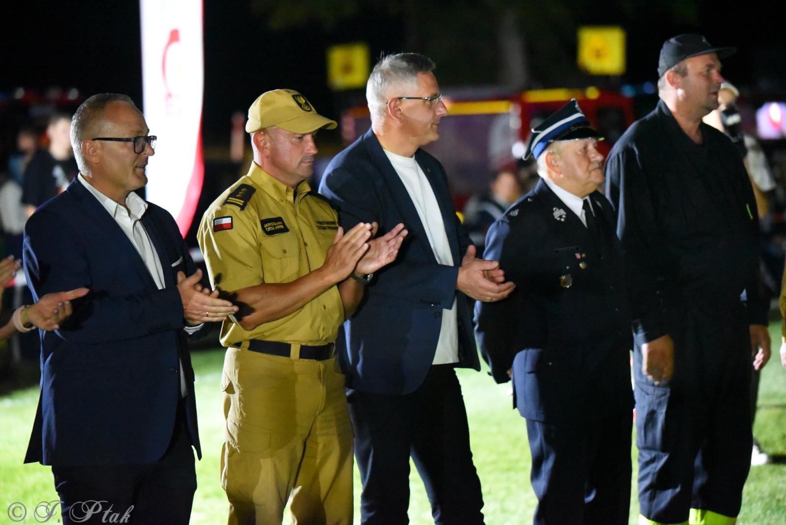 Zdjęcie w galerii na portalu naszraciborz.pl: Samborowicki Armagedon po raz drugi – gospodarze nie dali się pokonać! [FOTO na bis!] wiadomości z regionu