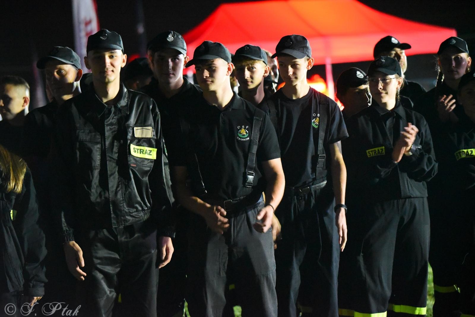 Zdjęcie w galerii na portalu naszraciborz.pl: Samborowicki Armagedon po raz drugi – gospodarze nie dali się pokonać! [FOTO na bis!] wiadomości z regionu