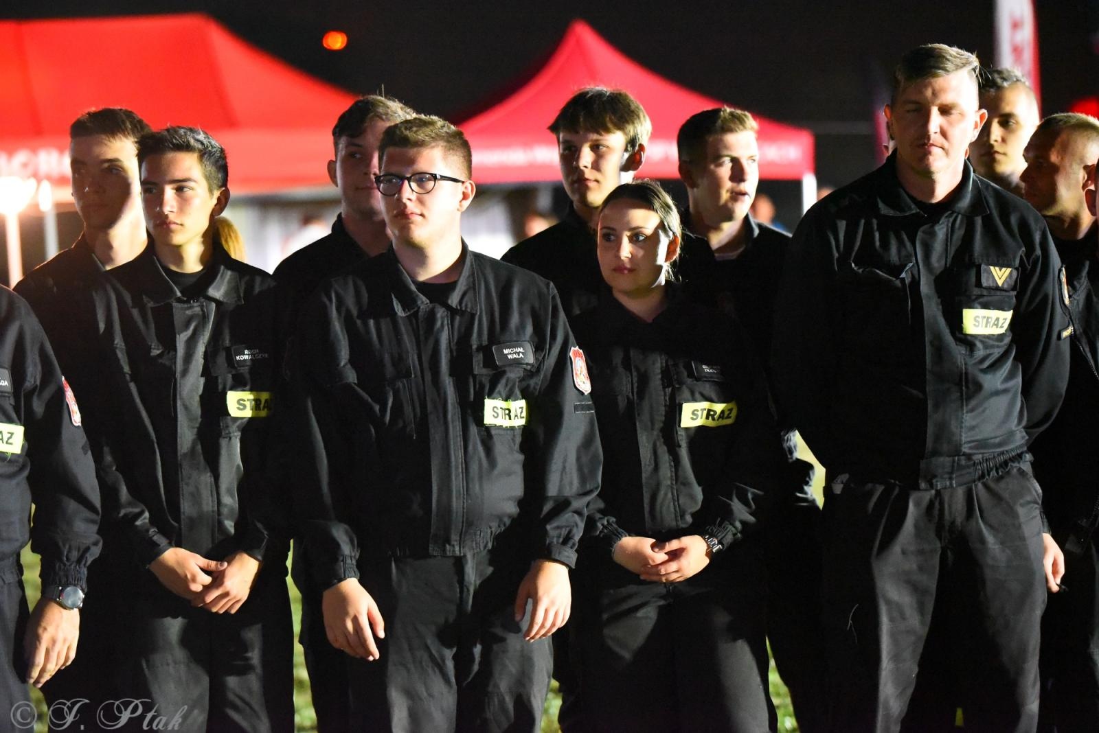 Zdjęcie w galerii na portalu naszraciborz.pl: Samborowicki Armagedon po raz drugi – gospodarze nie dali się pokonać! [FOTO na bis!] wiadomości z regionu