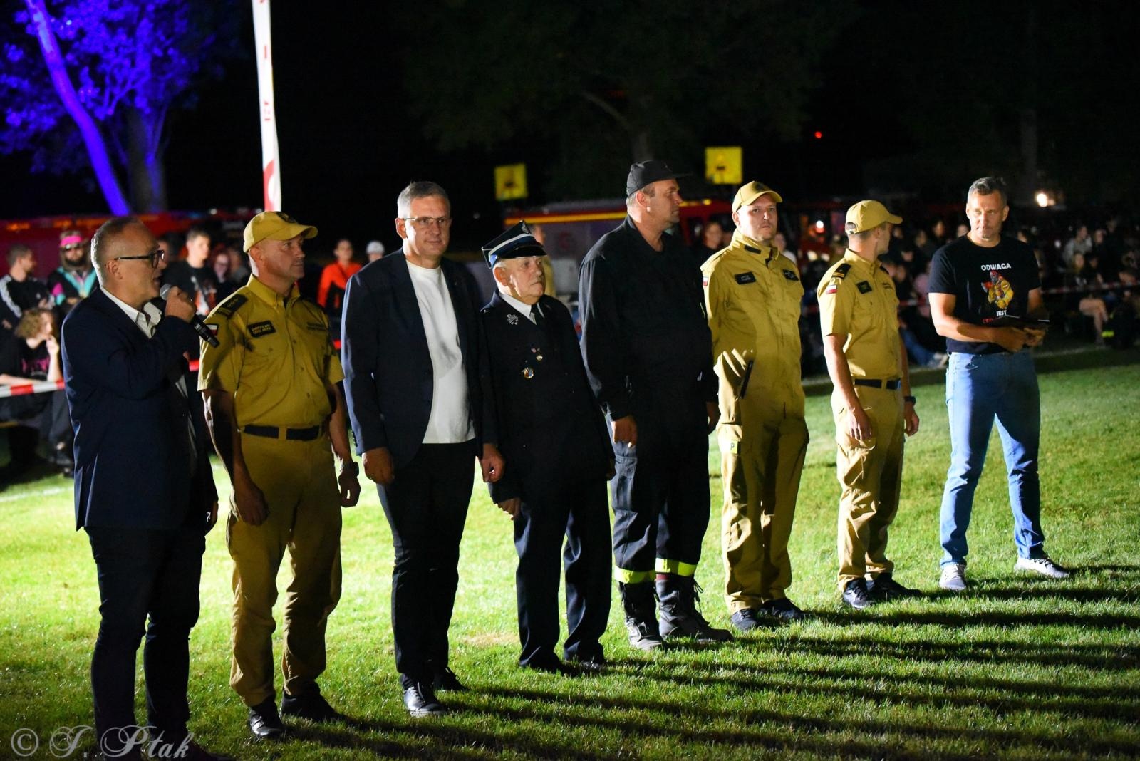 Zdjęcie w galerii na portalu naszraciborz.pl: Samborowicki Armagedon po raz drugi – gospodarze nie dali się pokonać! [FOTO na bis!] wiadomości z regionu