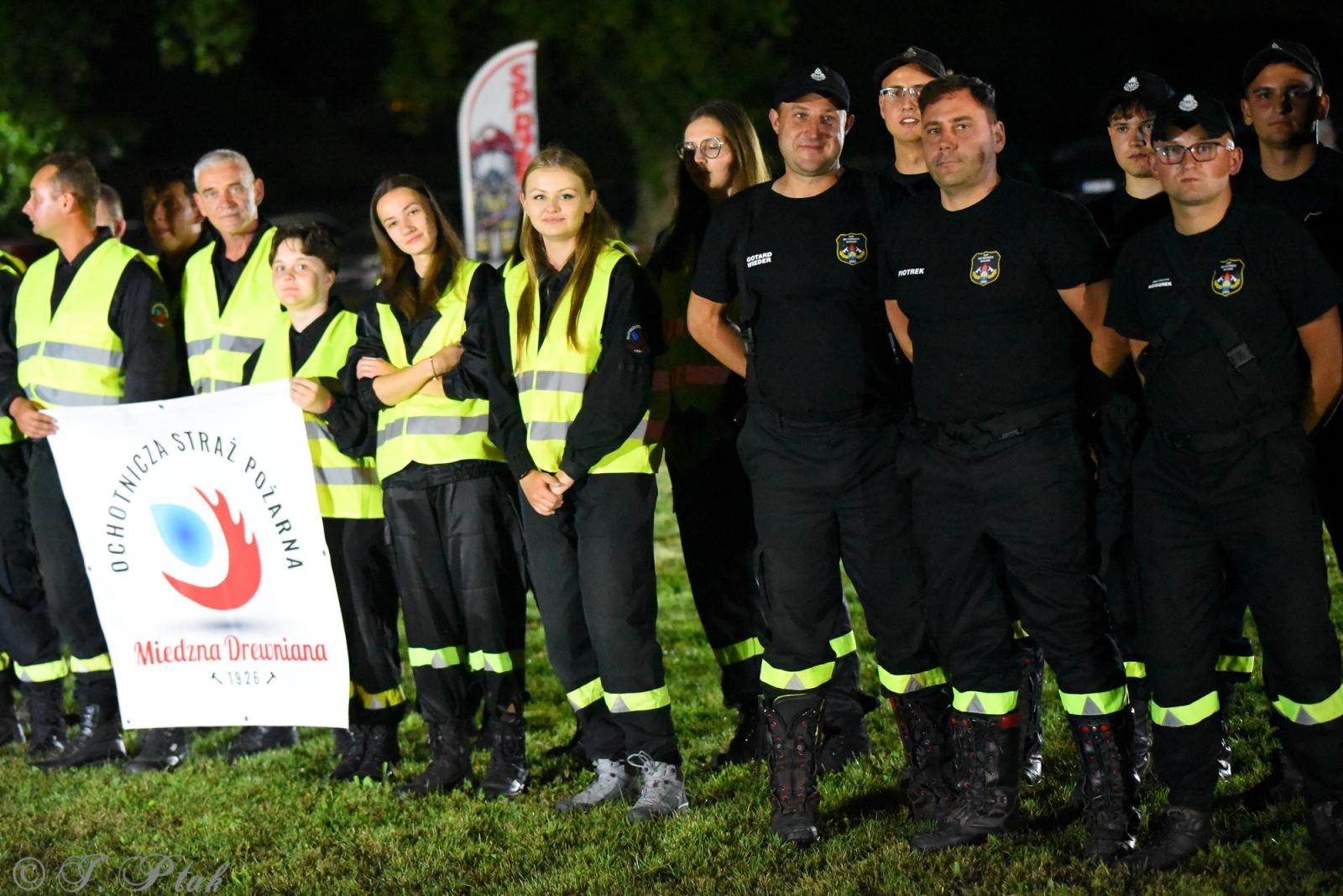 Zdjęcie w galerii na portalu naszraciborz.pl: Samborowicki Armagedon po raz drugi – gospodarze nie dali się pokonać! [FOTO na bis!] wiadomości z regionu