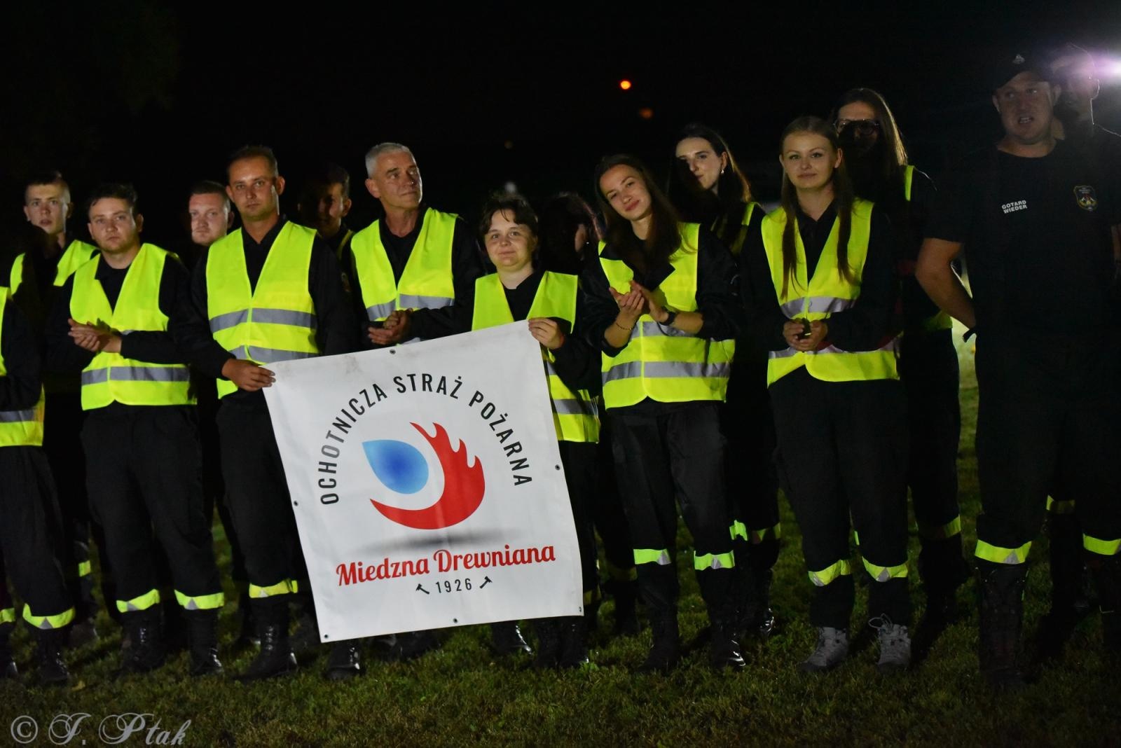 Zdjęcie w galerii na portalu naszraciborz.pl: Samborowicki Armagedon po raz drugi – gospodarze nie dali się pokonać! [FOTO na bis!] wiadomości z regionu