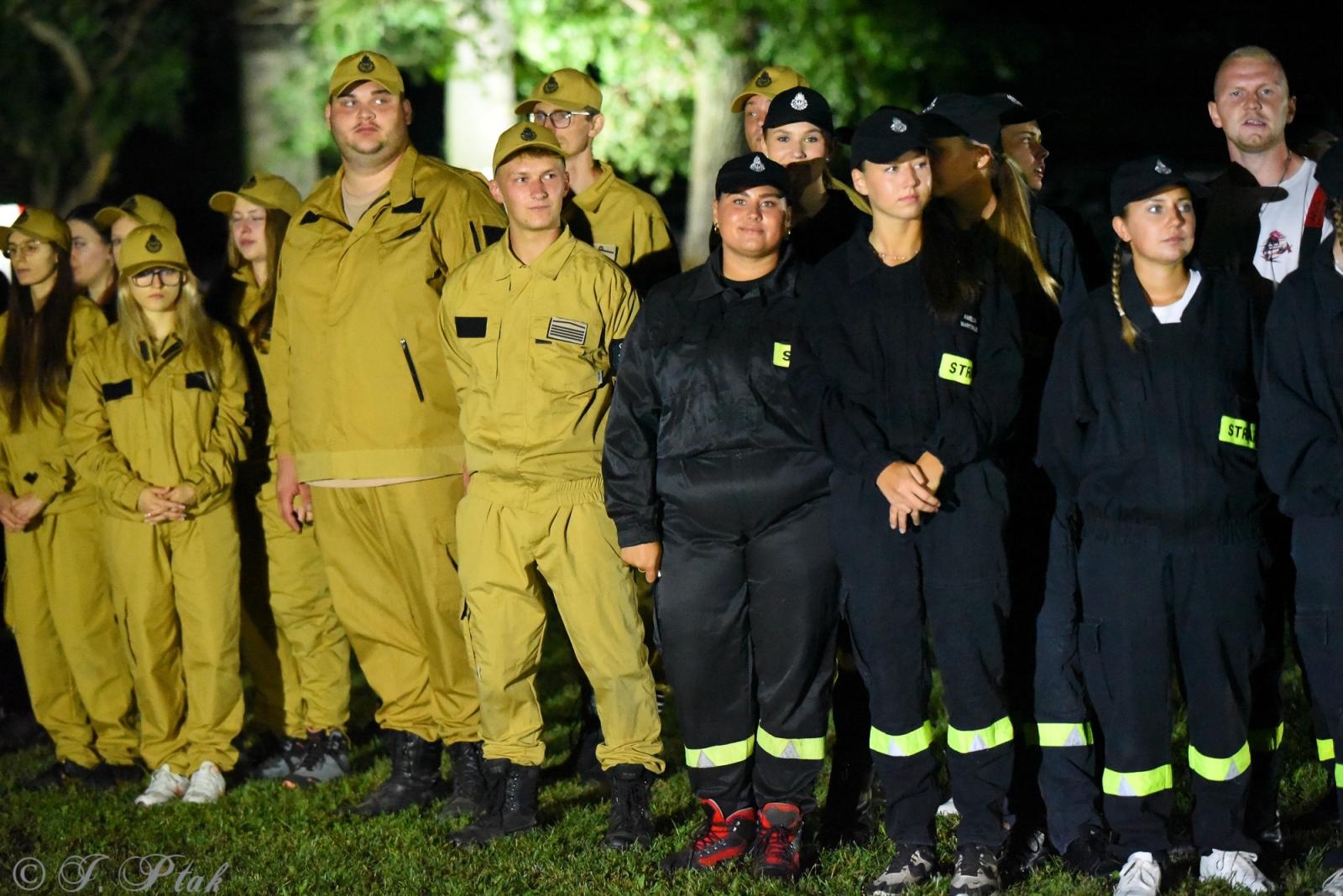 Zdjęcie w galerii na portalu naszraciborz.pl: Samborowicki Armagedon po raz drugi – gospodarze nie dali się pokonać! [FOTO na bis!] wiadomości z regionu