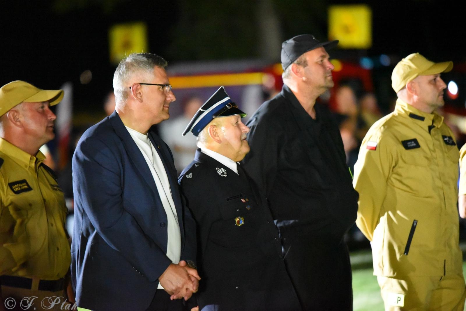 Zdjęcie w galerii na portalu naszraciborz.pl: Samborowicki Armagedon po raz drugi – gospodarze nie dali się pokonać! [FOTO na bis!] wiadomości z regionu