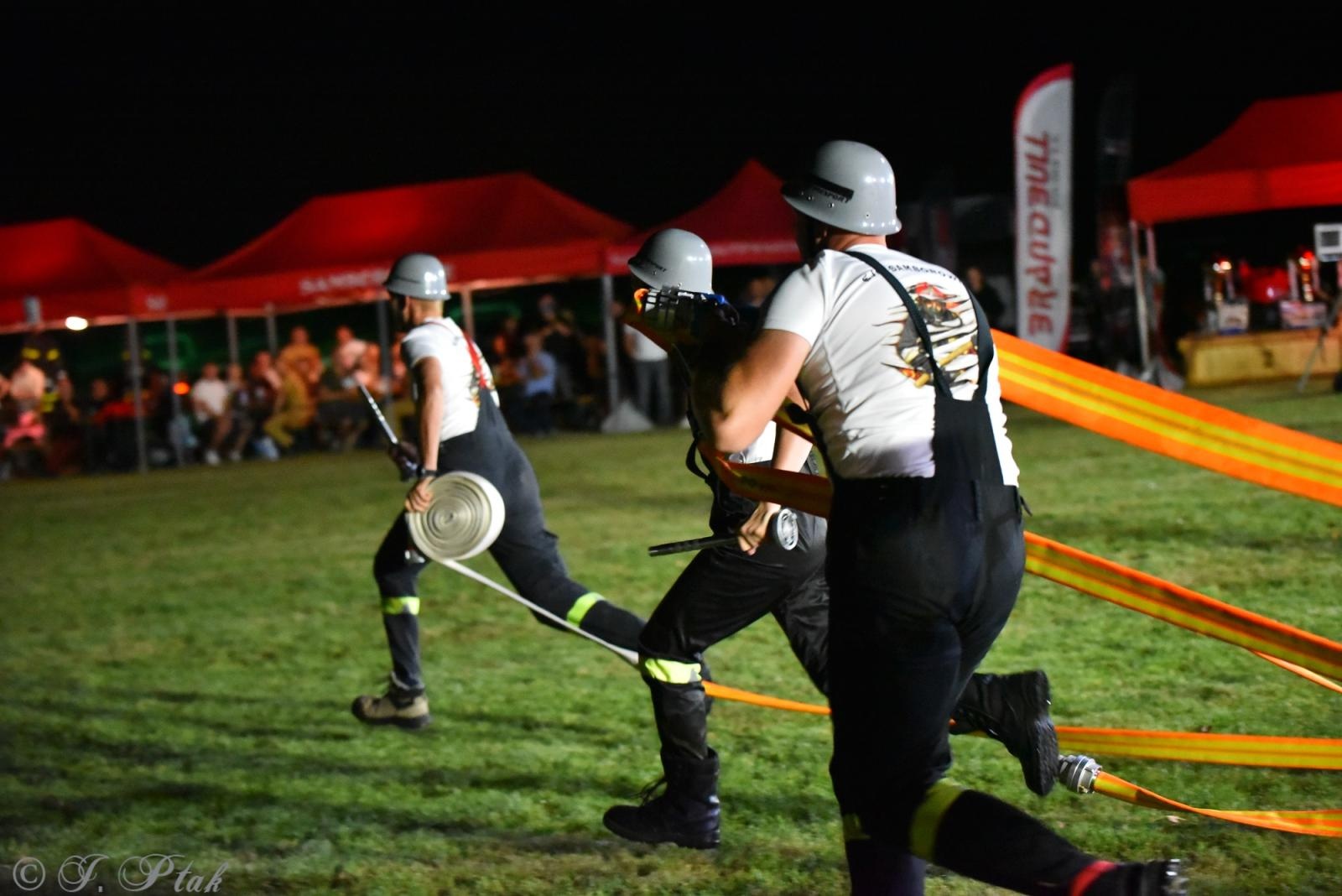 Zdjęcie w galerii na portalu naszraciborz.pl: Samborowicki Armagedon po raz drugi – gospodarze nie dali się pokonać! [FOTO na bis!] wiadomości z regionu