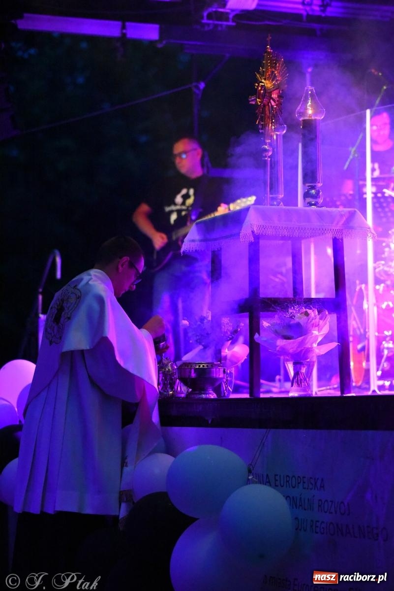 Zdjęcie w galerii na portalu naszraciborz.pl: Raciborski Wieczór Uwielbienia – drugi dzień festiwalu Spotkałem Pana wiadomości z regionu