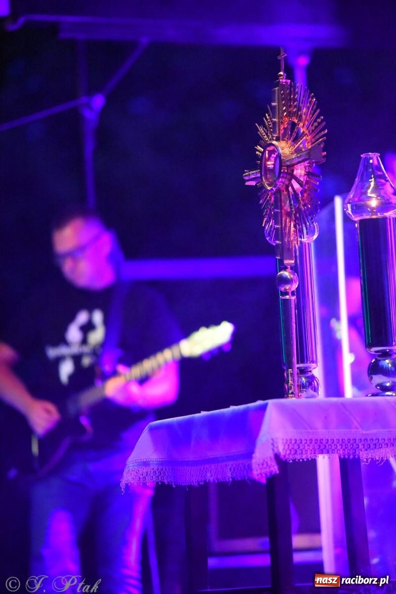 Zdjęcie w galerii na portalu naszraciborz.pl: Raciborski Wieczór Uwielbienia – drugi dzień festiwalu Spotkałem Pana wiadomości z regionu