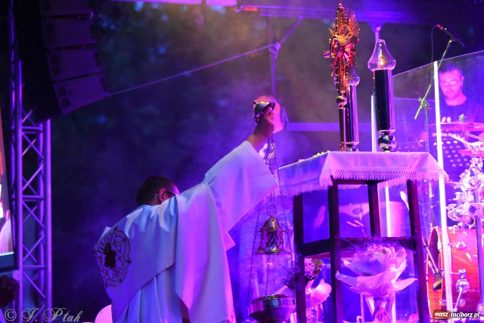 Zdjęcie w galerii na portalu naszraciborz.pl: Raciborski Wieczór Uwielbienia – drugi dzień festiwalu Spotkałem Pana wiadomości z regionu