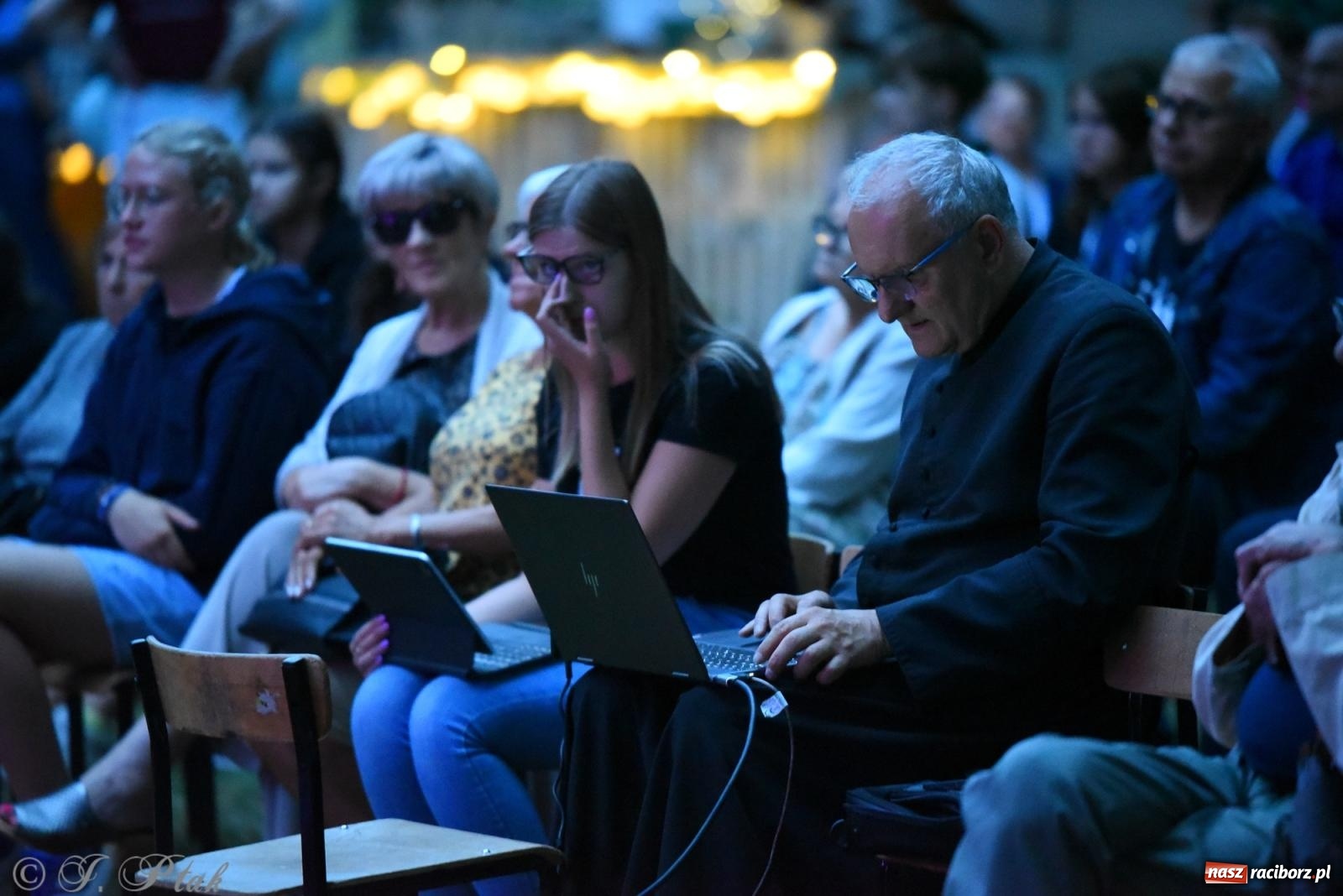 Zdjęcie w galerii na portalu naszraciborz.pl: Raciborski Wieczór Uwielbienia – drugi dzień festiwalu Spotkałem Pana wiadomości z regionu