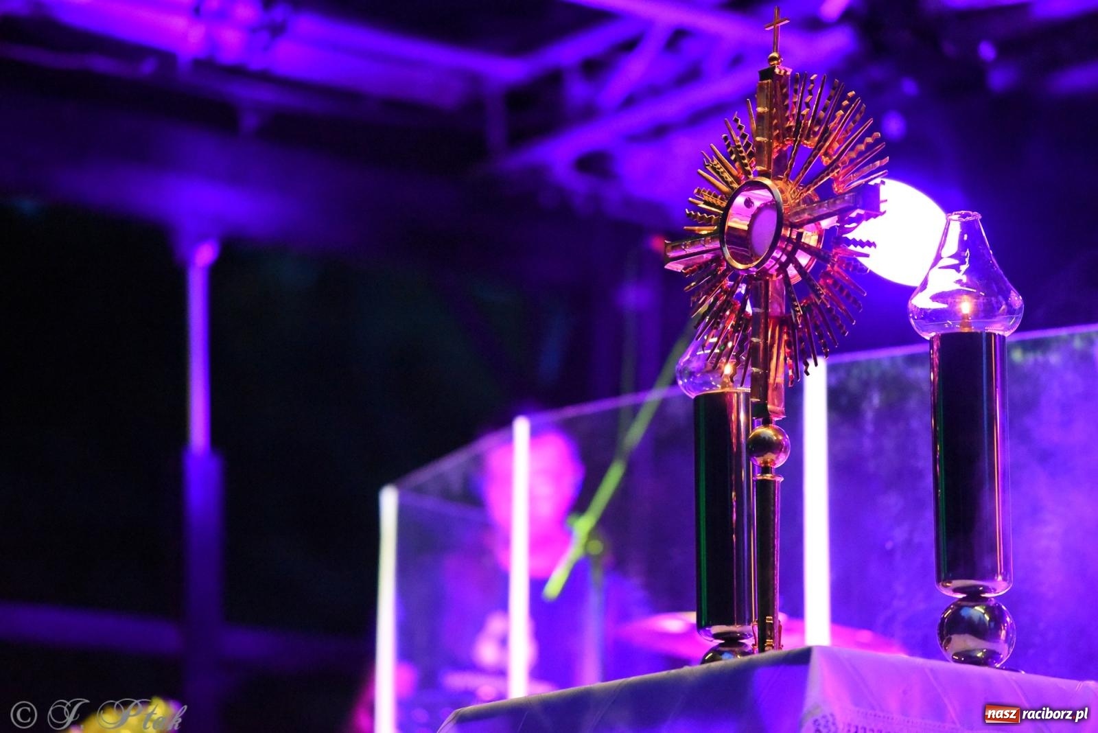 Zdjęcie w galerii na portalu naszraciborz.pl: Raciborski Wieczór Uwielbienia – drugi dzień festiwalu Spotkałem Pana wiadomości z regionu