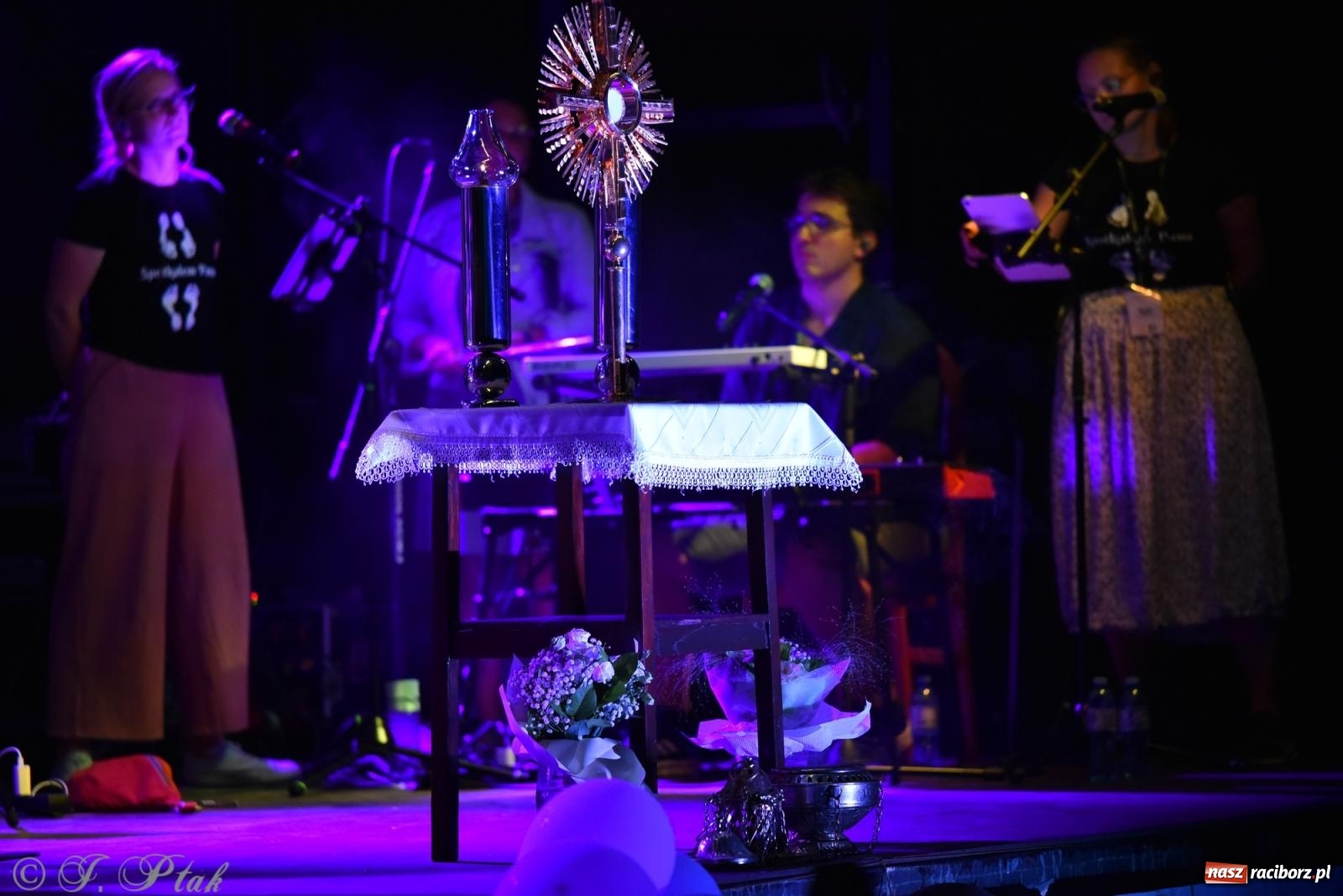 Zdjęcie w galerii na portalu naszraciborz.pl: Raciborski Wieczór Uwielbienia – drugi dzień festiwalu Spotkałem Pana wiadomości z regionu