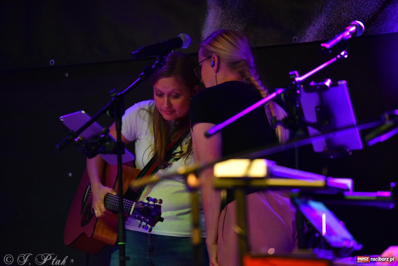 Zdjęcie w galerii na portalu naszraciborz.pl: Raciborski Wieczór Uwielbienia – drugi dzień festiwalu Spotkałem Pana wiadomości z regionu