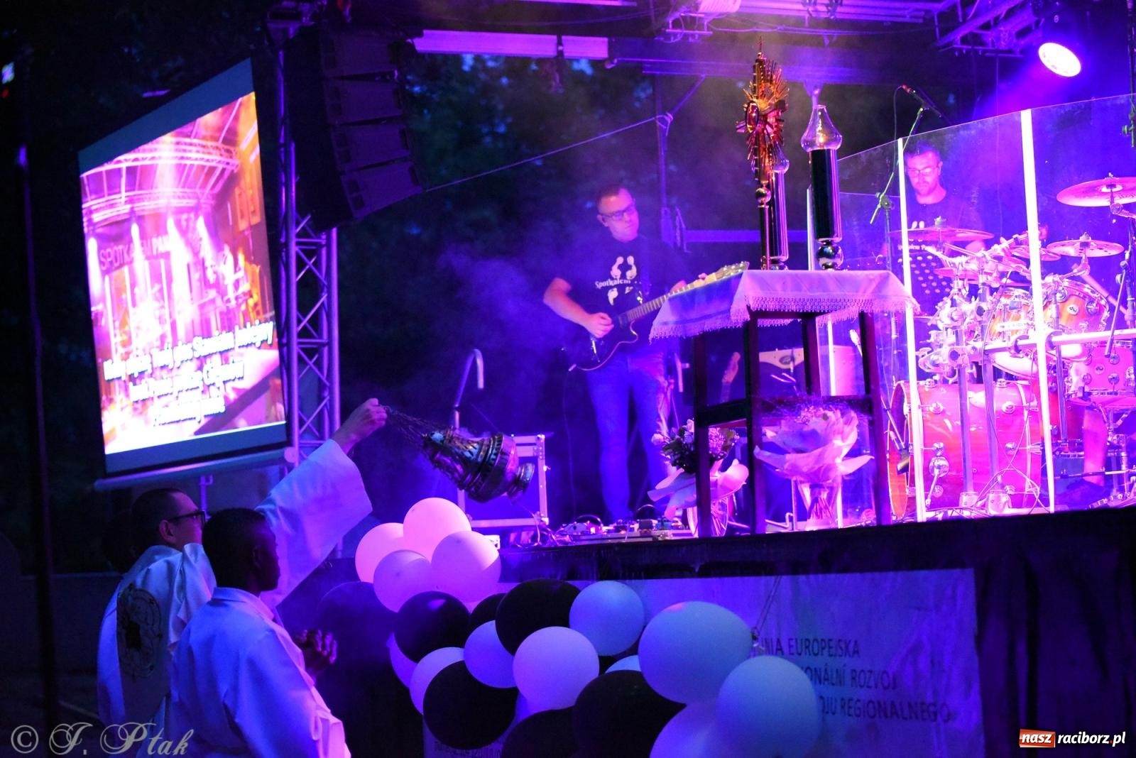 Zdjęcie w galerii na portalu naszraciborz.pl: Raciborski Wieczór Uwielbienia – drugi dzień festiwalu Spotkałem Pana wiadomości z regionu