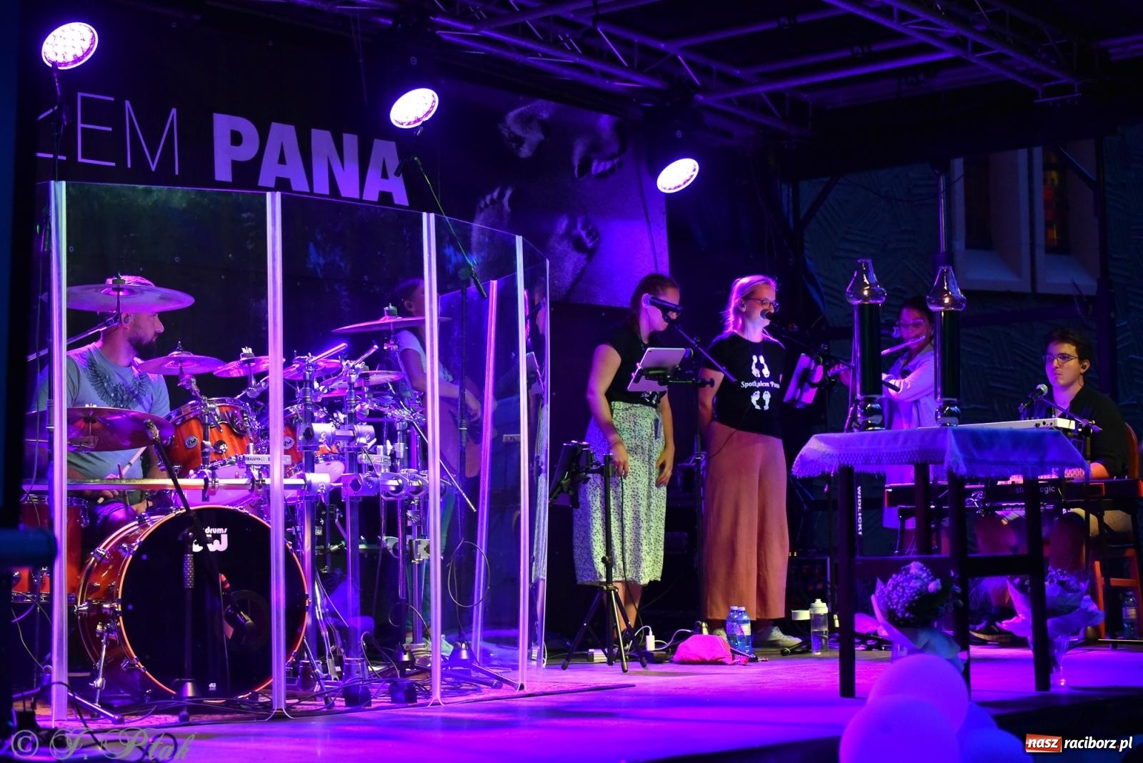 Zdjęcie w galerii na portalu naszraciborz.pl: Raciborski Wieczór Uwielbienia – drugi dzień festiwalu Spotkałem Pana wiadomości z regionu