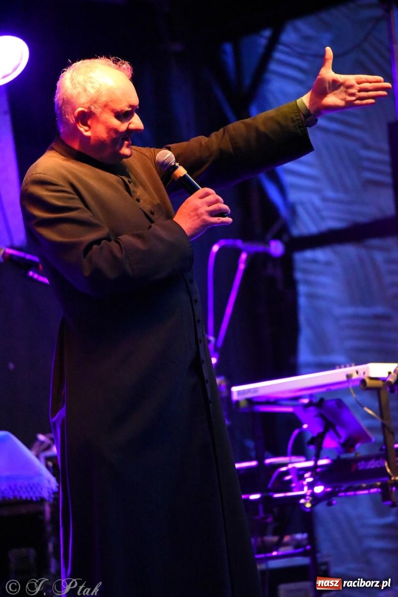 Zdjęcie w galerii na portalu naszraciborz.pl: Raciborski Wieczór Uwielbienia – drugi dzień festiwalu Spotkałem Pana wiadomości z regionu