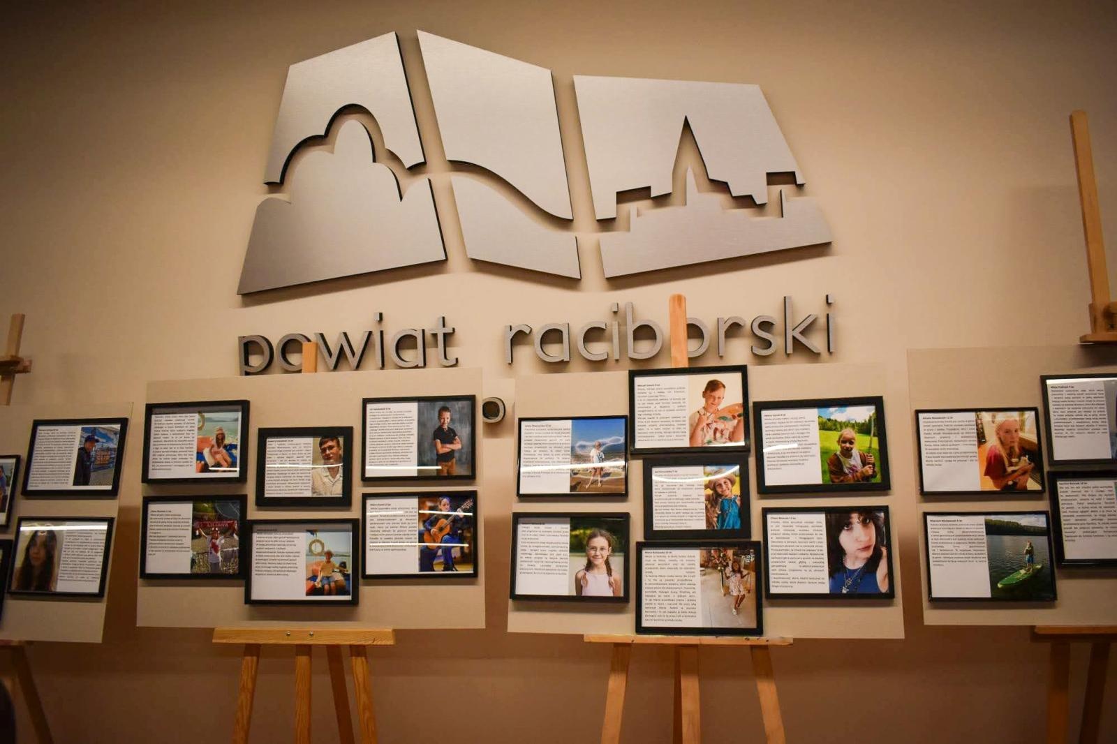 Zdjęcie w galerii na portalu naszraciborz.pl: Świat młodych twórców na Zamku Piastowskim wiadomości z regionu