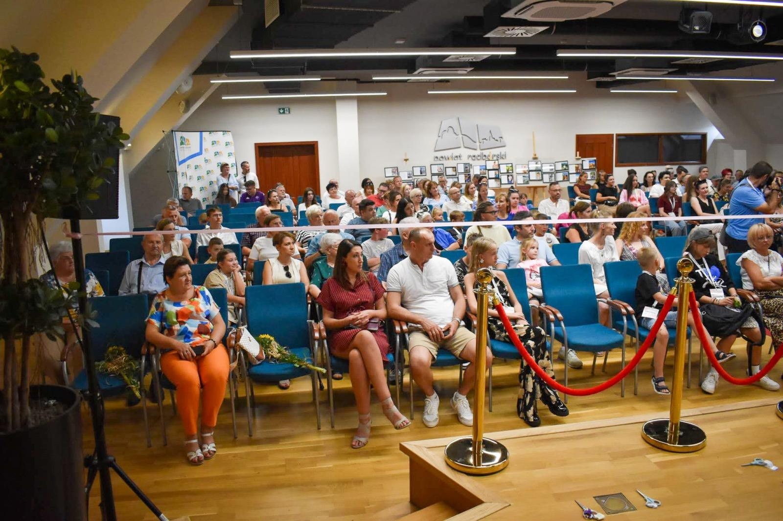 Zdjęcie w galerii na portalu naszraciborz.pl: Świat młodych twórców na Zamku Piastowskim wiadomości z regionu