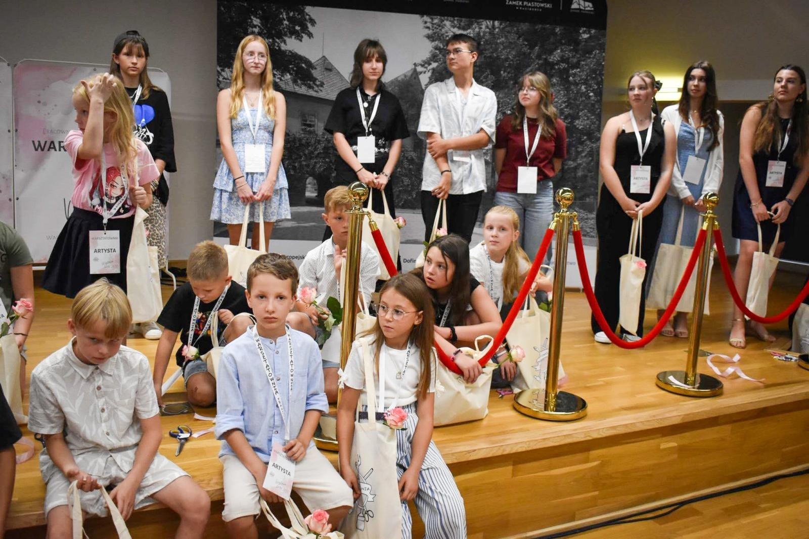 Zdjęcie w galerii na portalu naszraciborz.pl: Świat młodych twórców na Zamku Piastowskim wiadomości z regionu