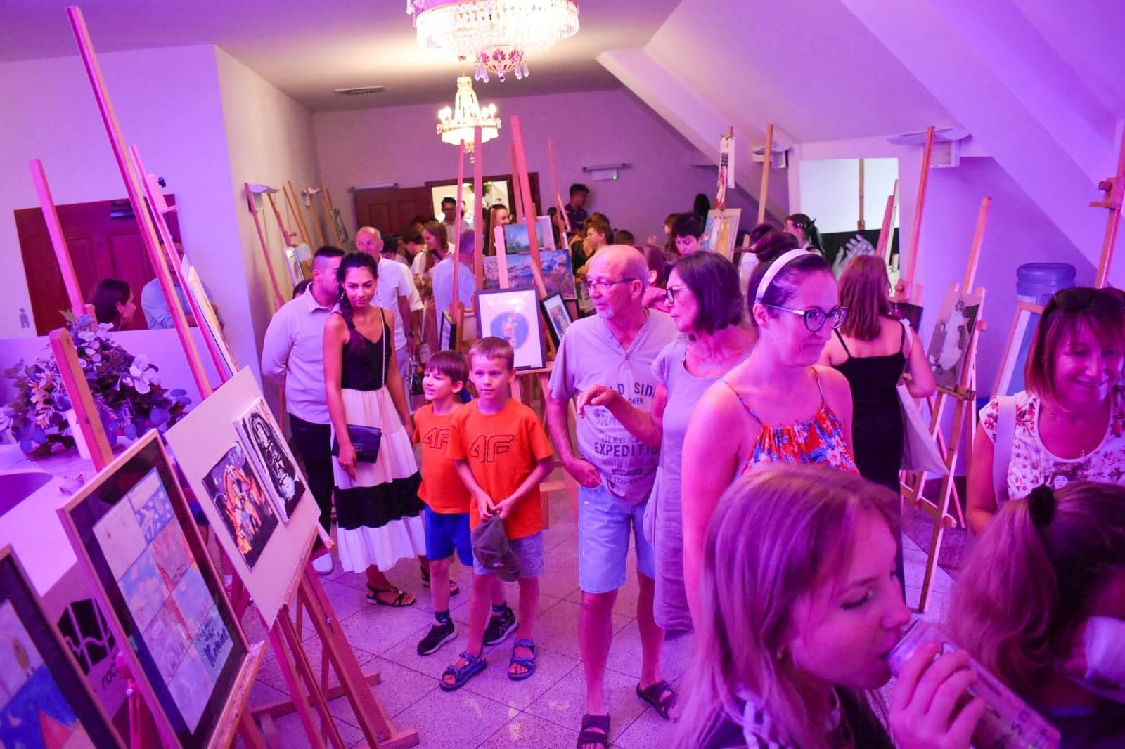 Zdjęcie w galerii na portalu naszraciborz.pl: Świat młodych twórców na Zamku Piastowskim wiadomości z regionu