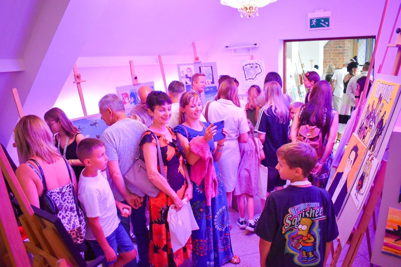 Zdjęcie w galerii na portalu naszraciborz.pl: Świat młodych twórców na Zamku Piastowskim wiadomości z regionu