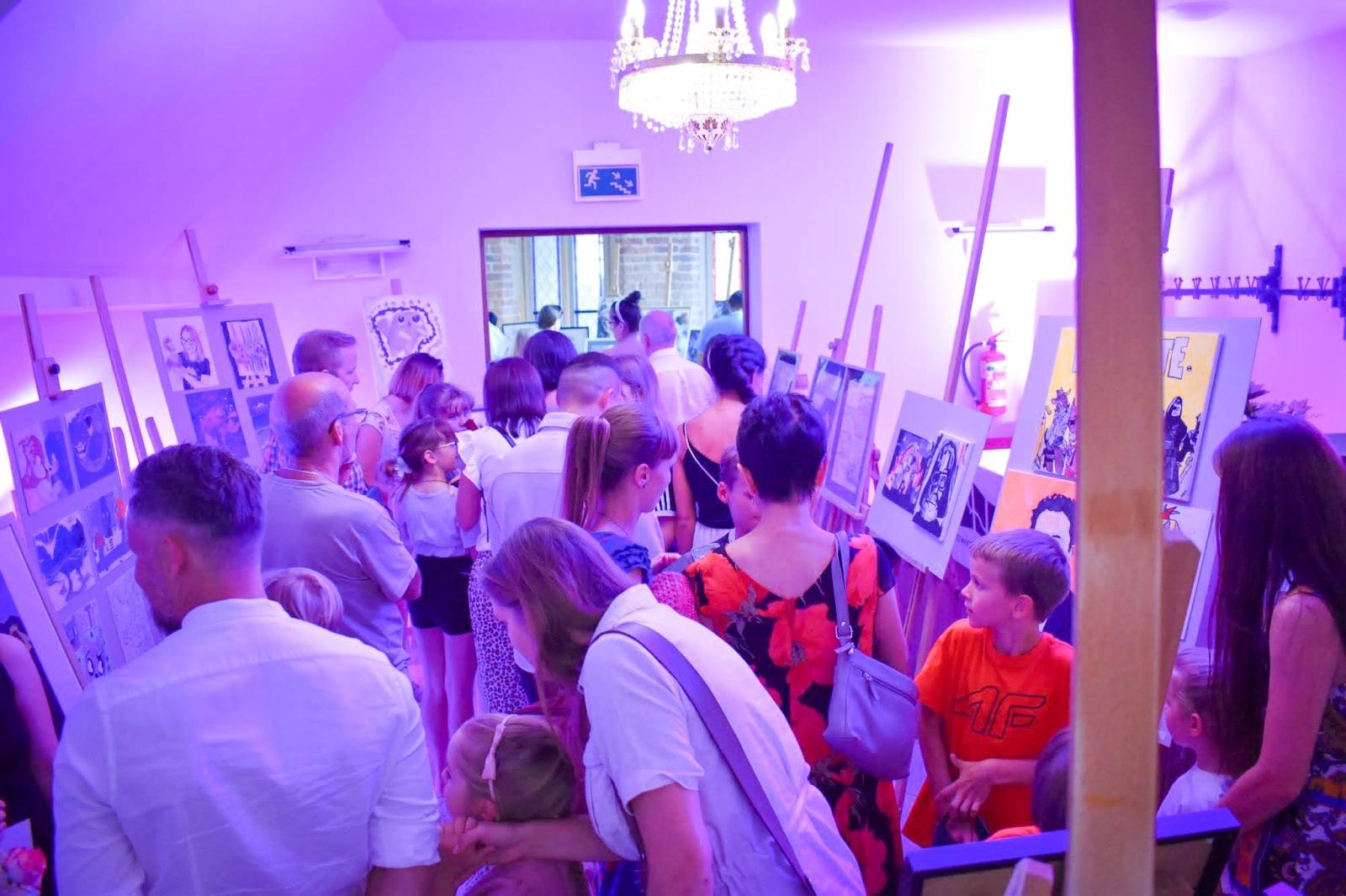 Zdjęcie w galerii na portalu naszraciborz.pl: Świat młodych twórców na Zamku Piastowskim wiadomości z regionu