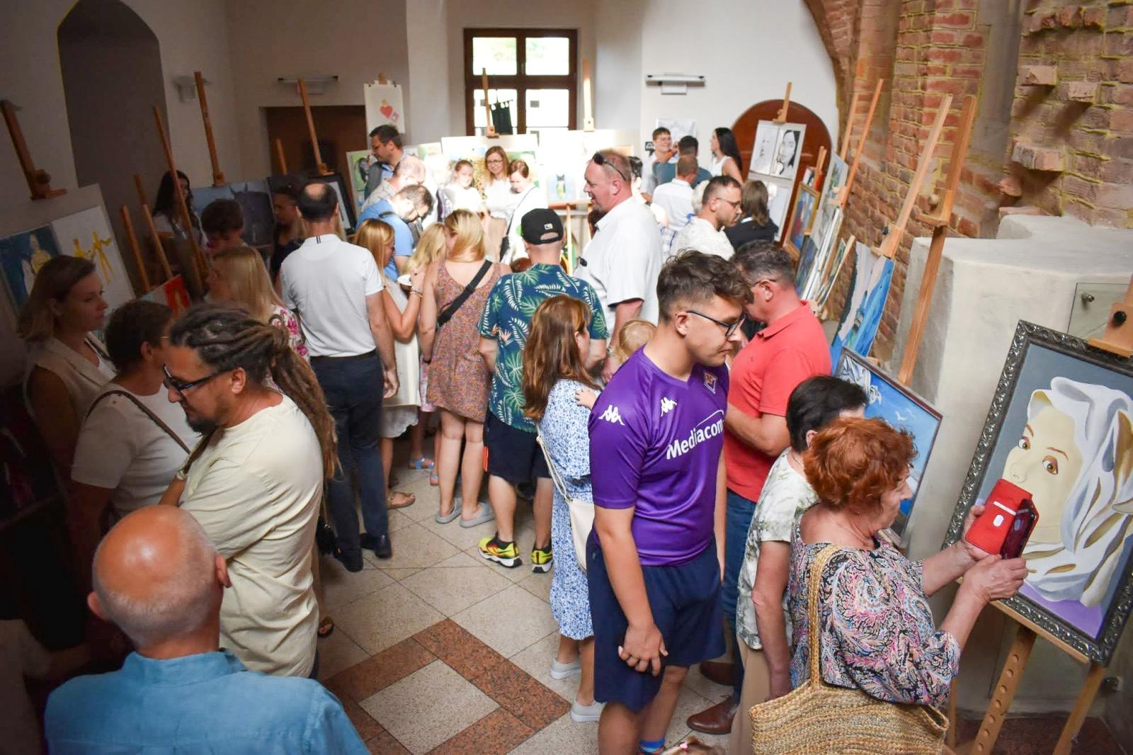 Zdjęcie w galerii na portalu naszraciborz.pl: Świat młodych twórców na Zamku Piastowskim wiadomości z regionu