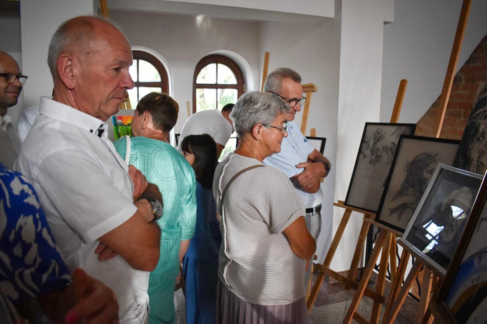 Zdjęcie w galerii na portalu naszraciborz.pl: Świat młodych twórców na Zamku Piastowskim wiadomości z regionu