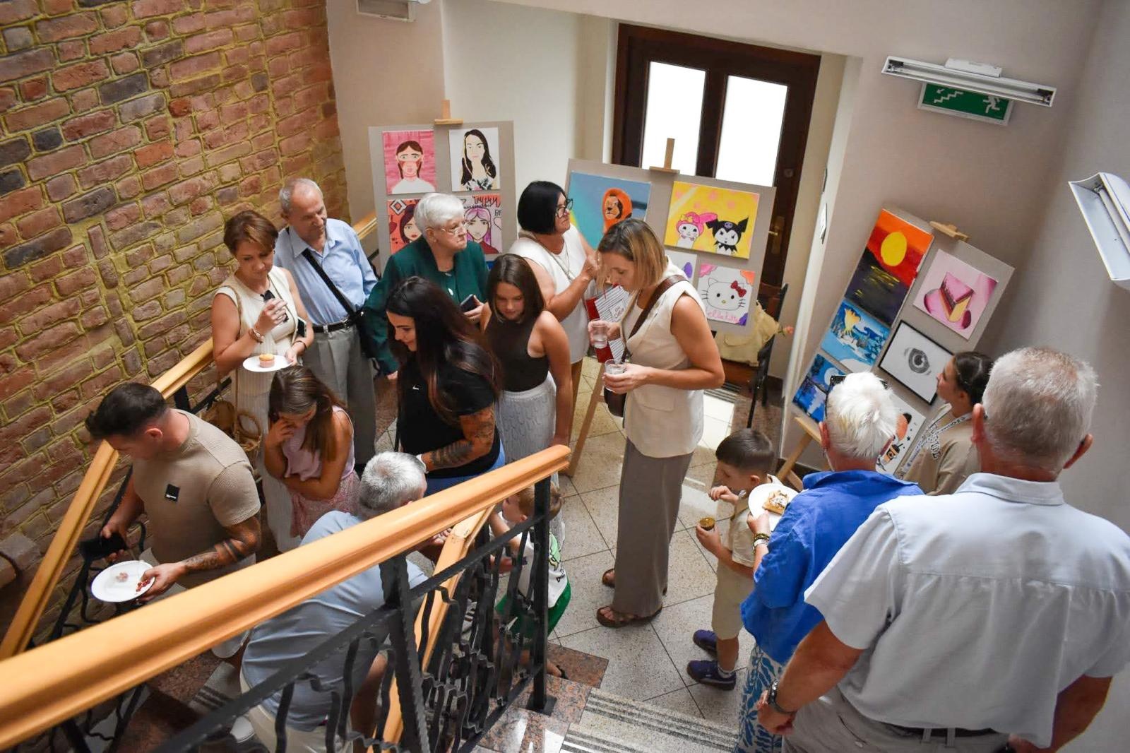 Zdjęcie w galerii na portalu naszraciborz.pl: Świat młodych twórców na Zamku Piastowskim wiadomości z regionu