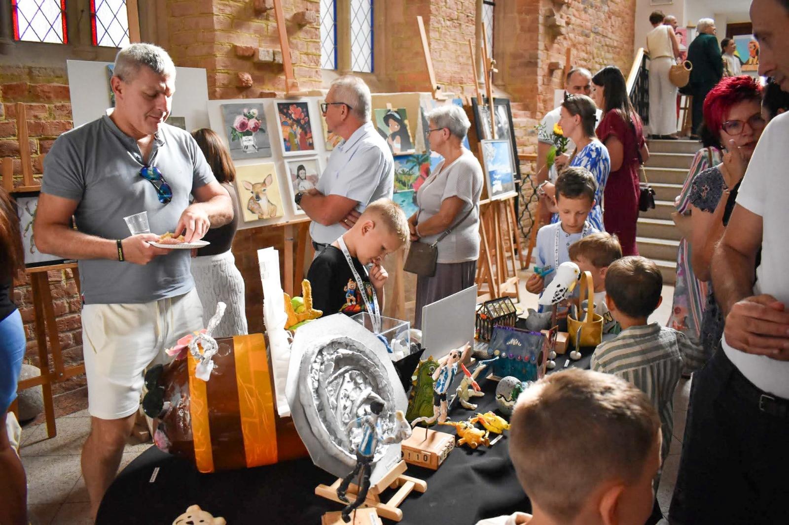 Zdjęcie w galerii na portalu naszraciborz.pl: Świat młodych twórców na Zamku Piastowskim wiadomości z regionu