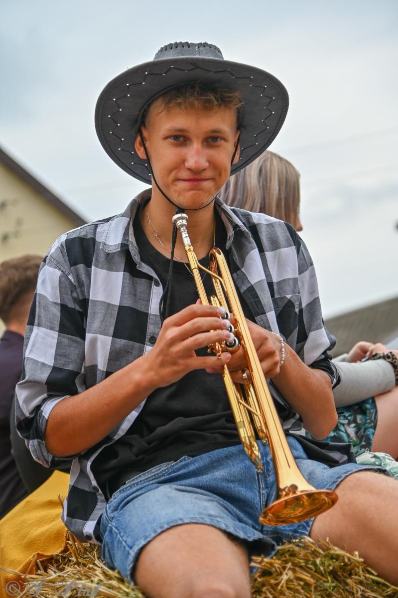 Zdjęcie w galerii na portalu naszraciborz.pl: Barwny korowód dożynkowy przejechał przez Wojnowice wiadomości z regionu