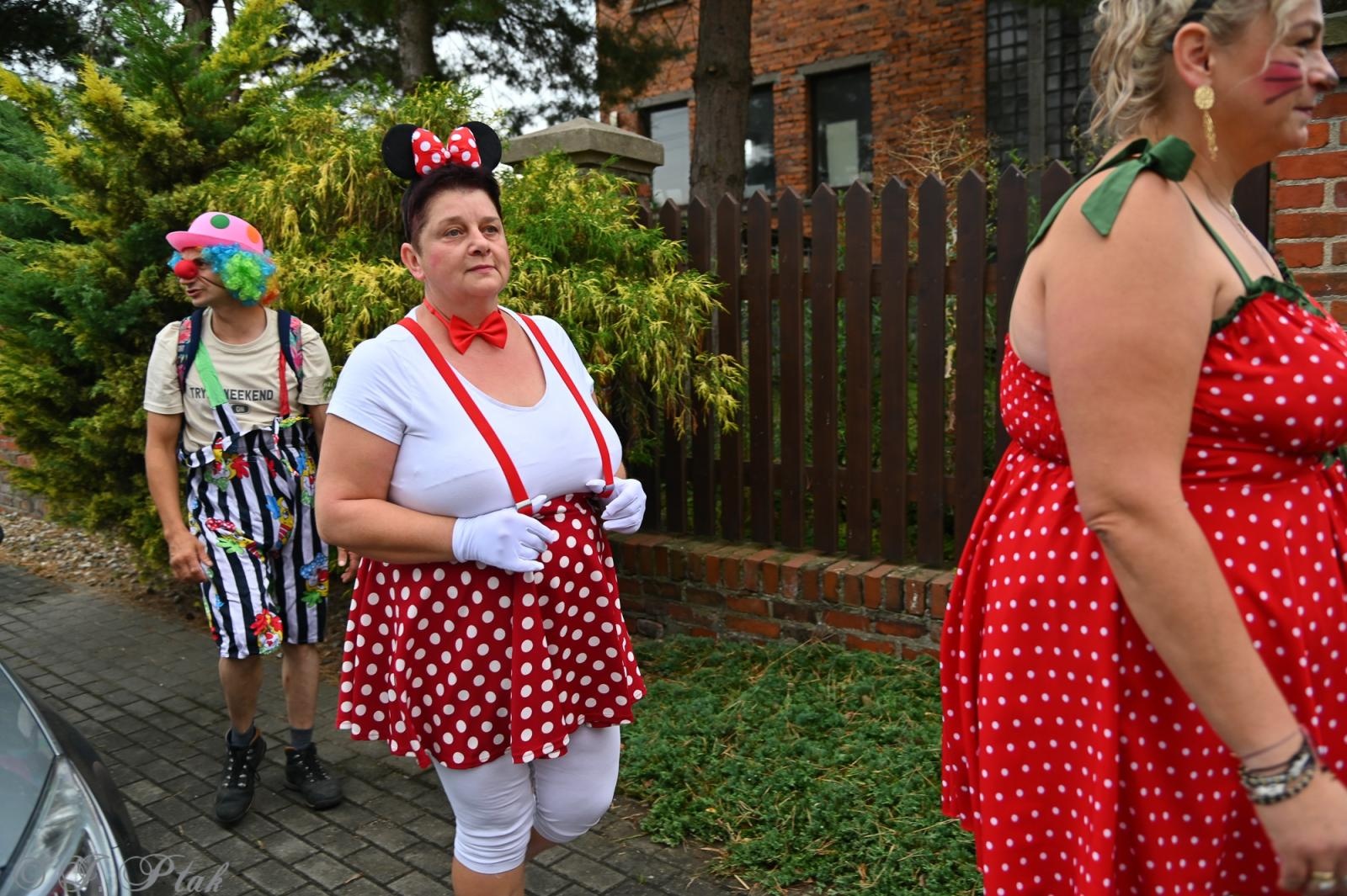 Zdjęcie w galerii na portalu naszraciborz.pl: Barwny korowód dożynkowy przejechał przez Wojnowice wiadomości z regionu