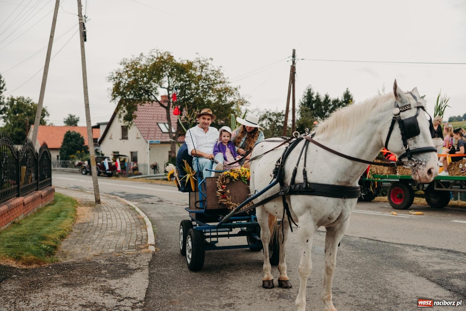Zdjęcie w galerii na portalu naszraciborz.pl: Rolnicze serce gminy biło w Rudniku – parafialno-sołeckie dożynki pełne tradycji wiadomości z regionu