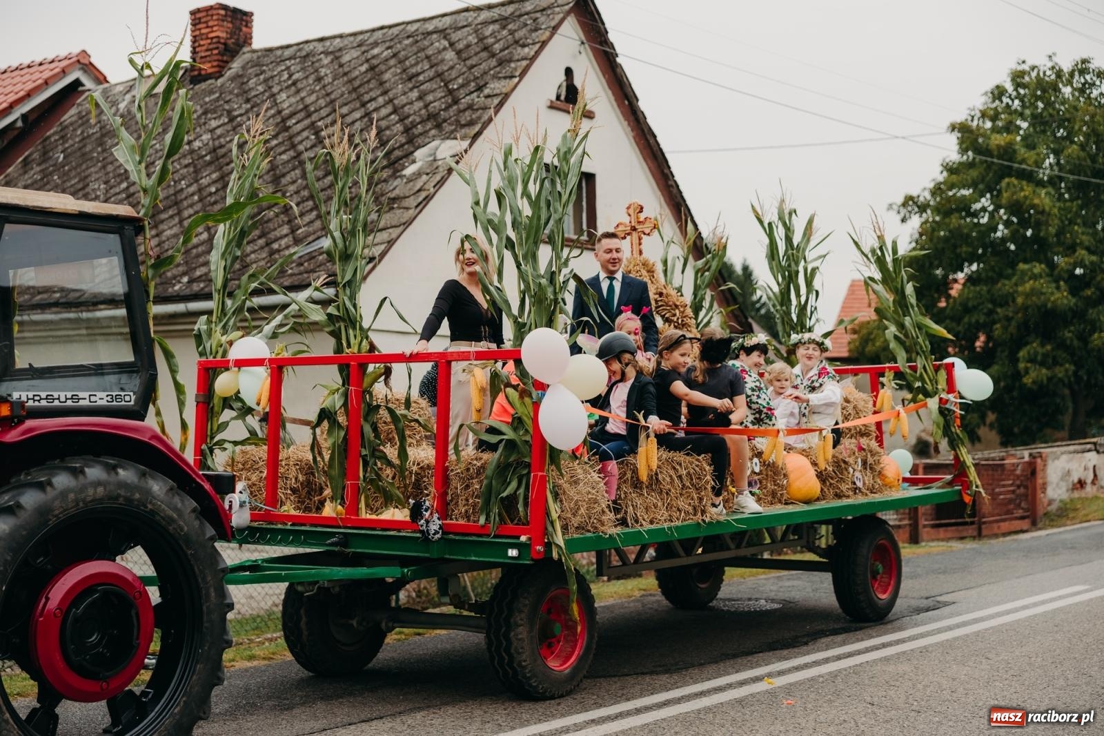 Zdjęcie w galerii na portalu naszraciborz.pl: Rolnicze serce gminy biło w Rudniku – parafialno-sołeckie dożynki pełne tradycji wiadomości z regionu