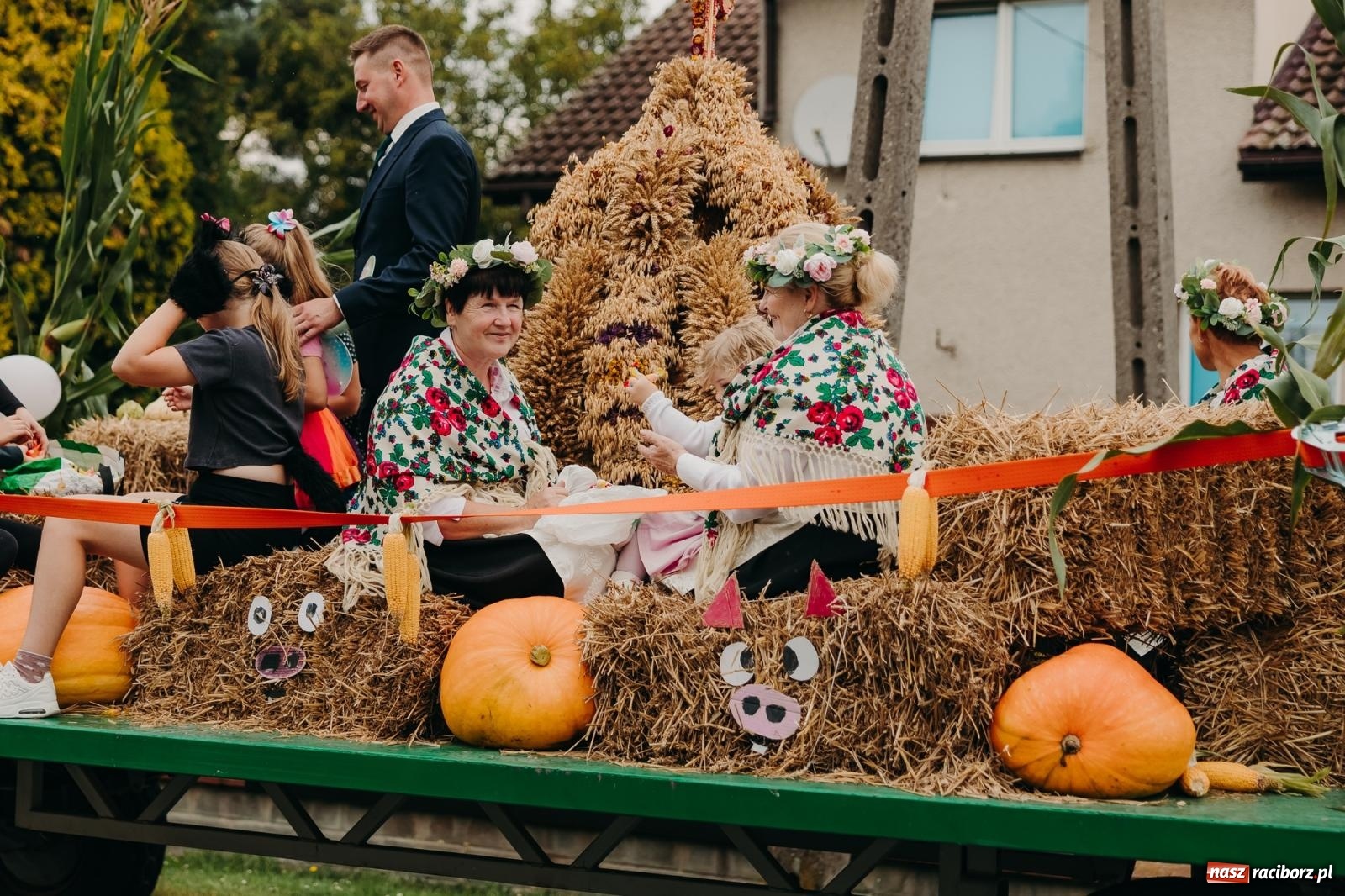Zdjęcie w galerii na portalu naszraciborz.pl: Rolnicze serce gminy biło w Rudniku – parafialno-sołeckie dożynki pełne tradycji wiadomości z regionu