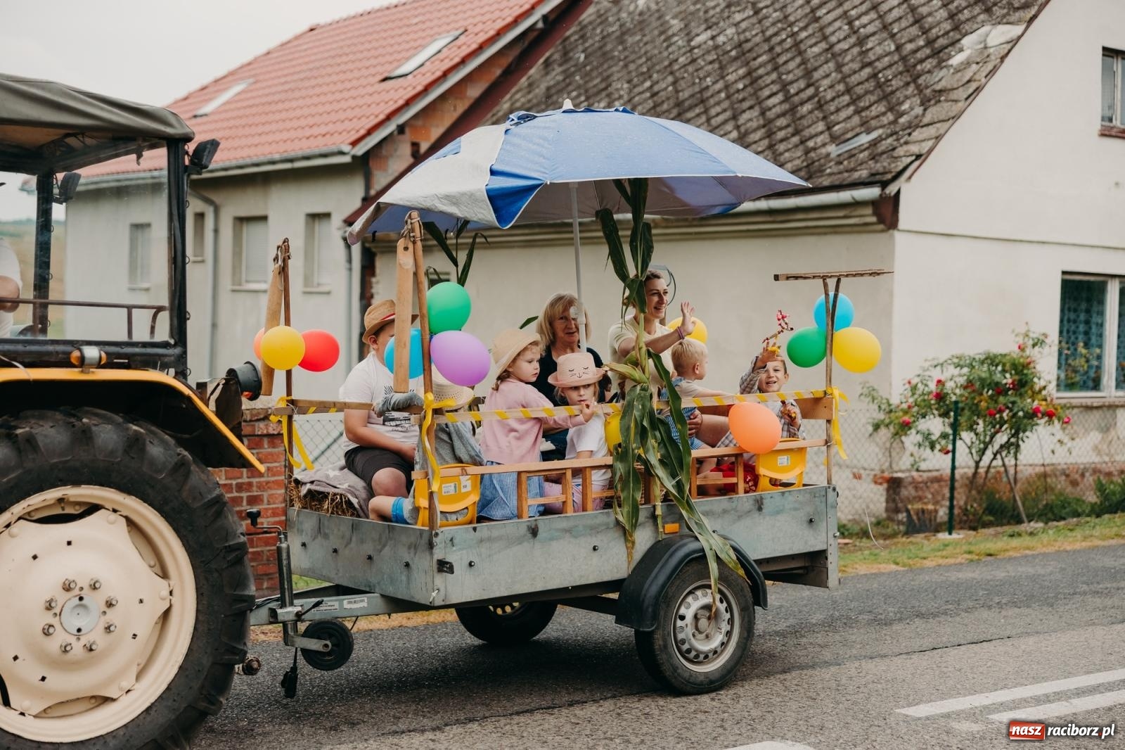 Zdjęcie w galerii na portalu naszraciborz.pl: Rolnicze serce gminy biło w Rudniku – parafialno-sołeckie dożynki pełne tradycji wiadomości z regionu