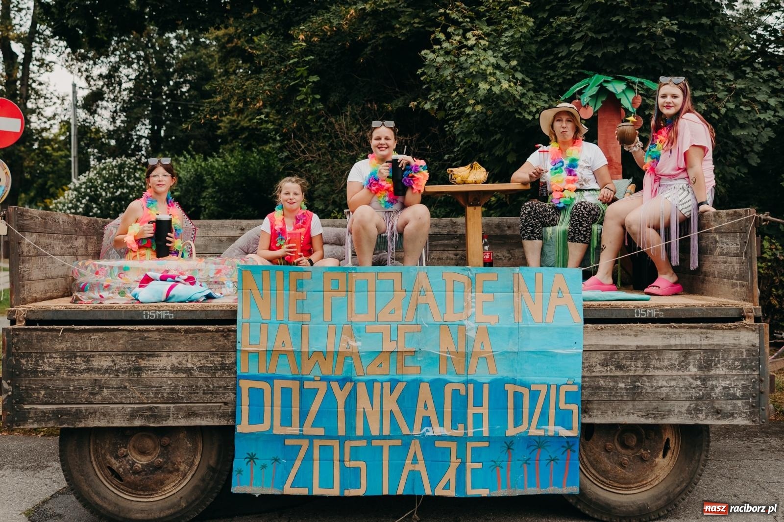 Zdjęcie w galerii na portalu naszraciborz.pl: Kosmiczny wyścig i powrót do korzeni – dożynki w Krowiarkach pełne atrakcji wiadomości z regionu