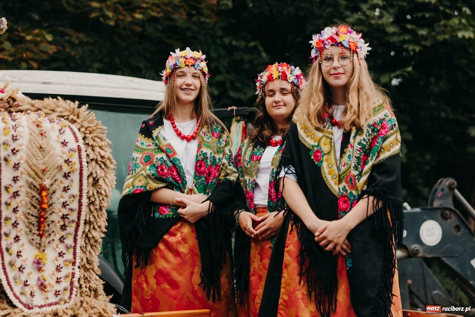 Zdjęcie w galerii na portalu naszraciborz.pl: Kosmiczny wyścig i powrót do korzeni – dożynki w Krowiarkach pełne atrakcji wiadomości z regionu
