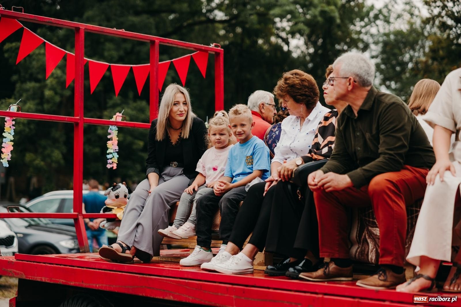Zdjęcie w galerii na portalu naszraciborz.pl: Kosmiczny wyścig i powrót do korzeni – dożynki w Krowiarkach pełne atrakcji wiadomości z regionu
