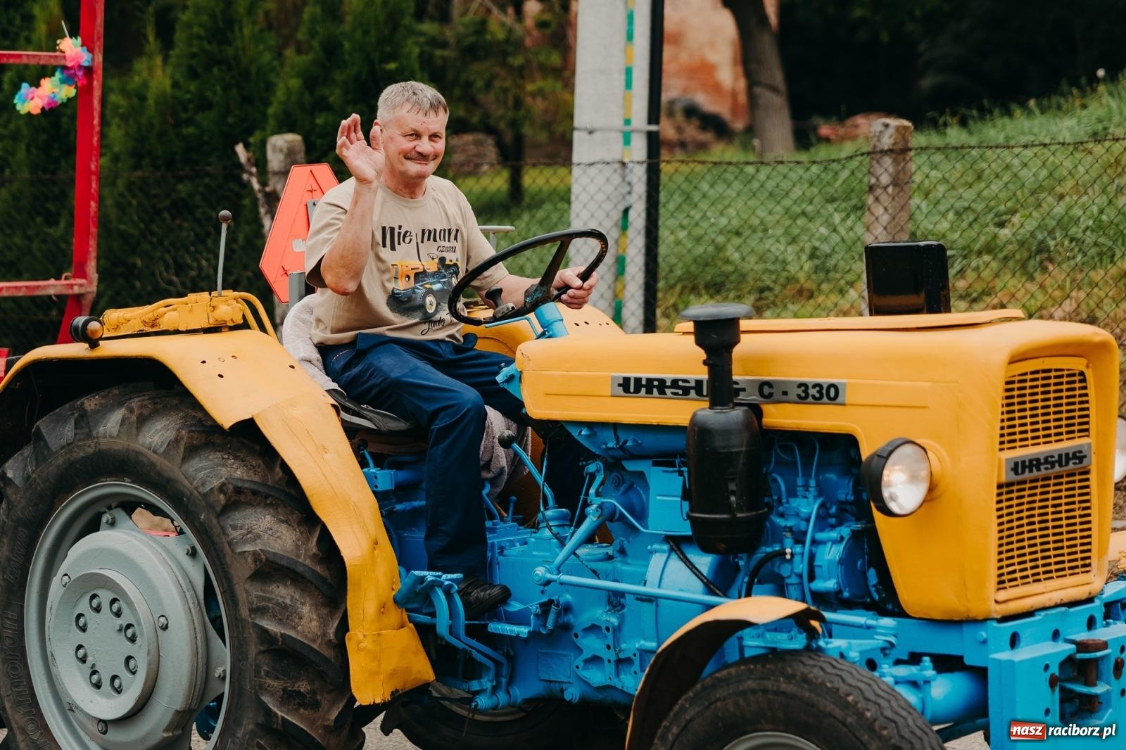 Zdjęcie w galerii na portalu naszraciborz.pl: Kosmiczny wyścig i powrót do korzeni – dożynki w Krowiarkach pełne atrakcji wiadomości z regionu