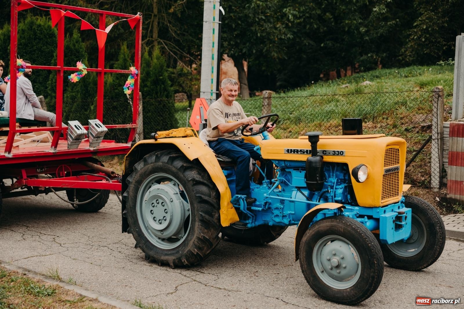 Zdjęcie w galerii na portalu naszraciborz.pl: Kosmiczny wyścig i powrót do korzeni – dożynki w Krowiarkach pełne atrakcji wiadomości z regionu