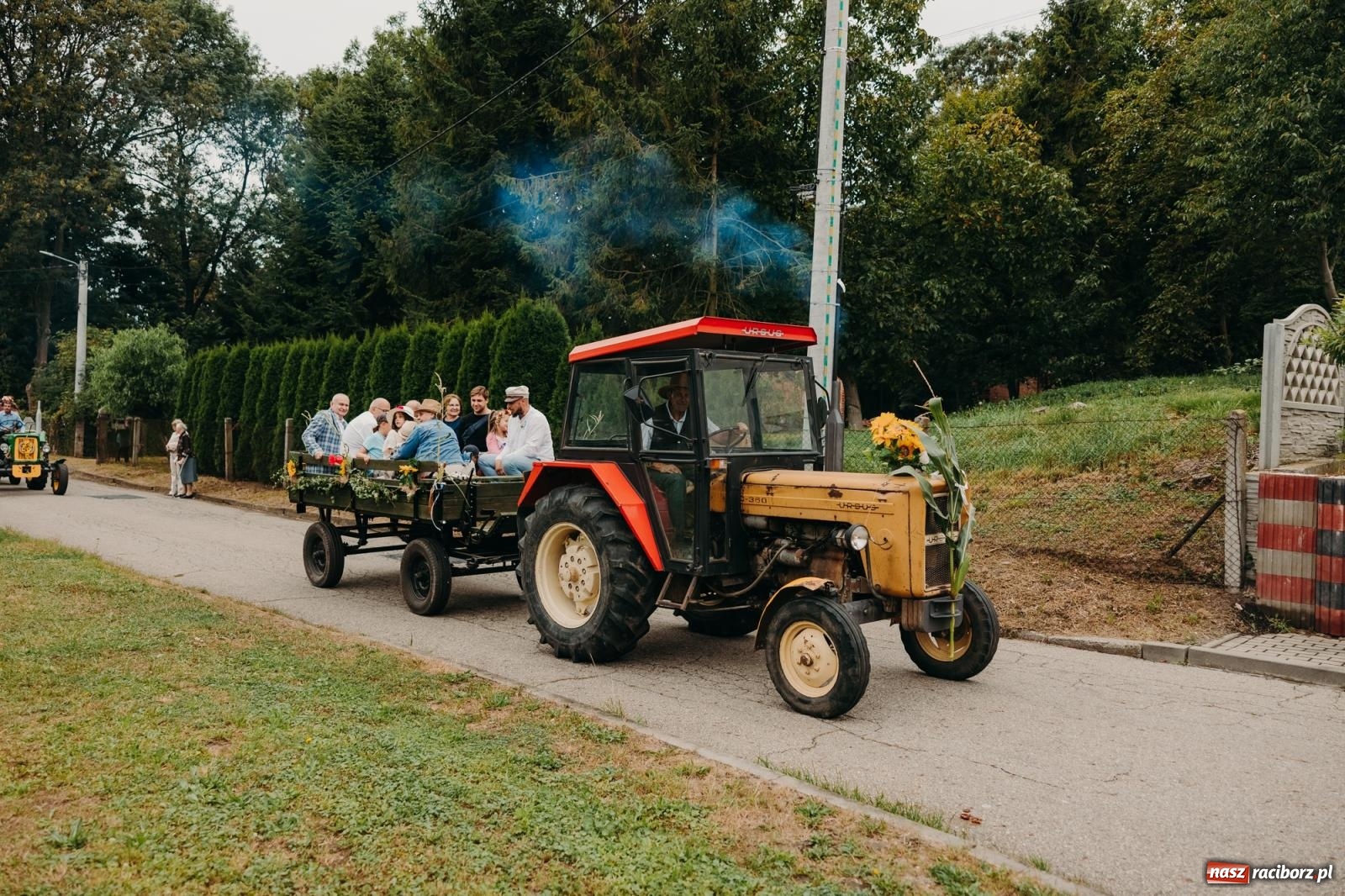 Zdjęcie w galerii na portalu naszraciborz.pl: Kosmiczny wyścig i powrót do korzeni – dożynki w Krowiarkach pełne atrakcji wiadomości z regionu