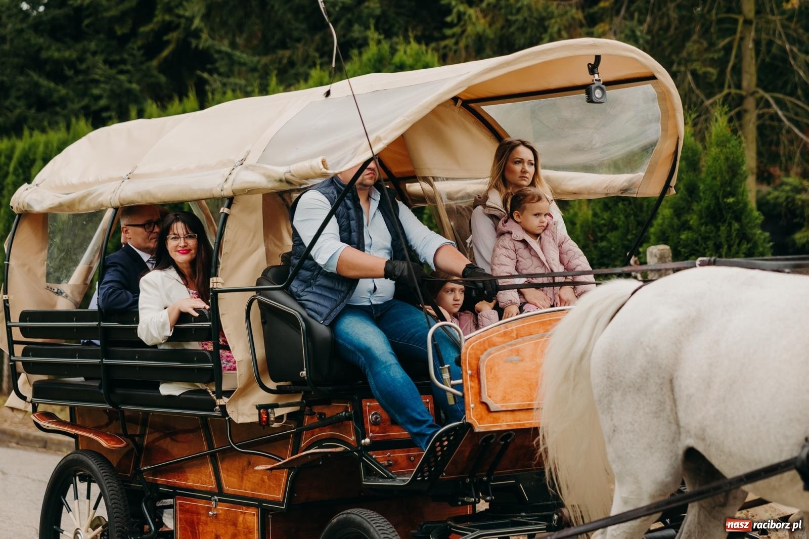 Zdjęcie w galerii na portalu naszraciborz.pl: Kosmiczny wyścig i powrót do korzeni – dożynki w Krowiarkach pełne atrakcji wiadomości z regionu
