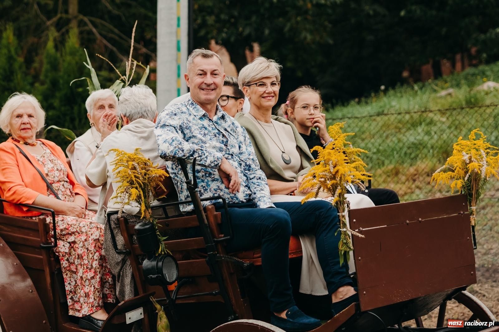 Zdjęcie w galerii na portalu naszraciborz.pl: Kosmiczny wyścig i powrót do korzeni – dożynki w Krowiarkach pełne atrakcji wiadomości z regionu