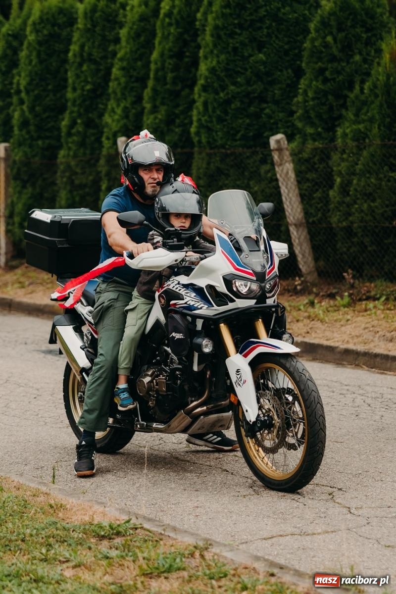 Zdjęcie w galerii na portalu naszraciborz.pl: Kosmiczny wyścig i powrót do korzeni – dożynki w Krowiarkach pełne atrakcji wiadomości z regionu