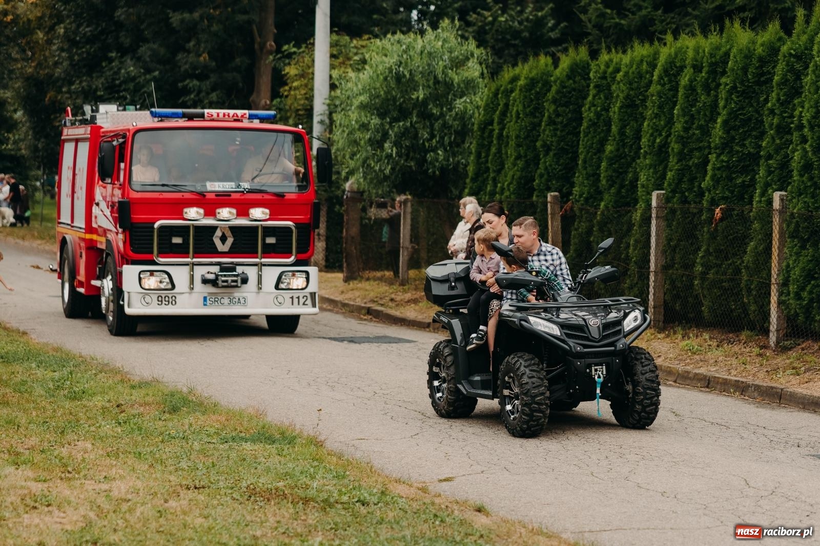 Zdjęcie w galerii na portalu naszraciborz.pl: Kosmiczny wyścig i powrót do korzeni – dożynki w Krowiarkach pełne atrakcji wiadomości z regionu