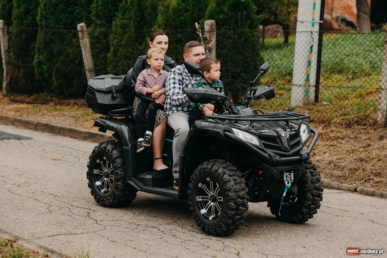 Zdjęcie w galerii na portalu naszraciborz.pl: Kosmiczny wyścig i powrót do korzeni – dożynki w Krowiarkach pełne atrakcji wiadomości z regionu