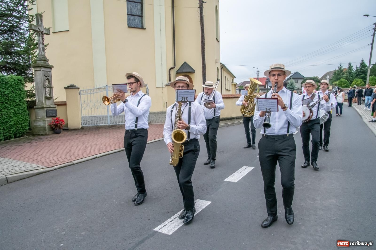 Zdjęcie w galerii na portalu naszraciborz.pl: Dożynki w Krzyżanowicach. Uśmiech, dixieland i wielkie maszyny [FOTO i WIDEO] wiadomości z regionu